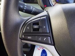 ステアリングスイッチ左側はオーディオメニュー選択ボタンになっています。※ナビゲーションは装着されていません。