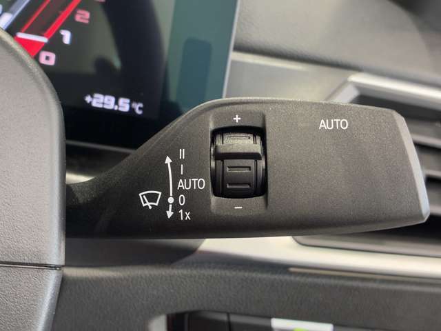 日本全国ご納車可能です。　遠方の方もご安心ください。お客様の管轄の陸運事務所にてご登録後、ご自宅までお車をお持ちいたします。弊社では、北海道から沖縄まで全国に販売実績がございます。