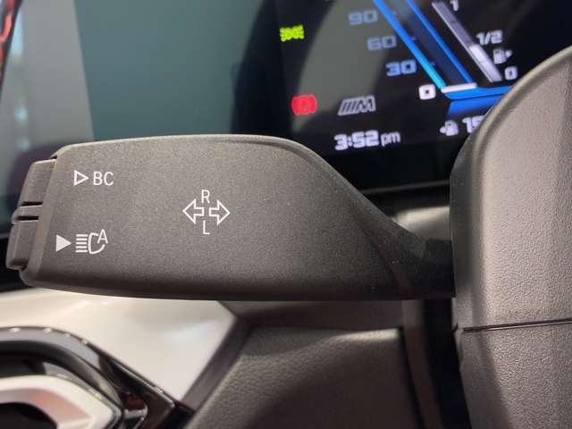 日本全国ご納車可能です。　遠方の方もご安心ください。お客様の管轄の陸運事務所にてご登録後、ご自宅までお車をお持ちいたします。弊社では、北海道から沖縄まで全国に販売実績がございます。