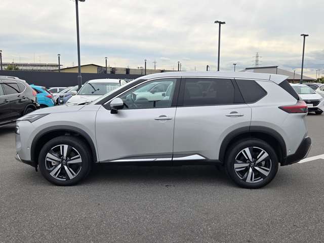 店内も綺麗に清掃して、ゆったり空間でゆっくり商談可能です。