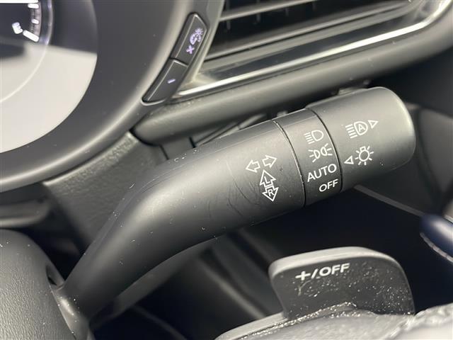 【ルーフ】大きなへこみや色褪せもなくきれいな状態です！ひょう害車は販売いたしませんのでご安心ください。