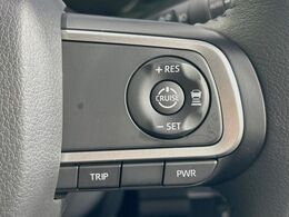 【アダプティブクルーズコントロール】高速道路での長距離走行が楽に！！自動で速度を保つクルーズコントロールが、衝突軽減システムと連携し、前方の車両を感知して車間を保つように速度調節してくれます！！