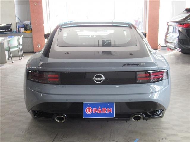 赤革/スエード調コンビシート・シートヒーター・BOSEサウンド・純正9型ナビ・フルセグ・LED・RAYS製純正19AW・エマージェンシーブレーキ・BSM・LDW・ハイビームアシスト・405PS・9AT