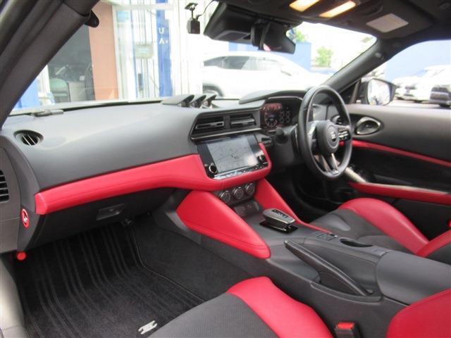 赤革/スエード調コンビシート・シートヒーター・BOSEサウンド・純正9型ナビ・フルセグ・LED・RAYS製純正19AW・エマージェンシーブレーキ・BSM・LDW・ハイビームアシスト・405PS・9AT