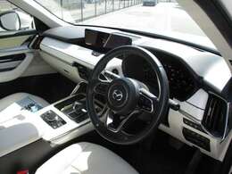 ホワイトの上質なインテリア！