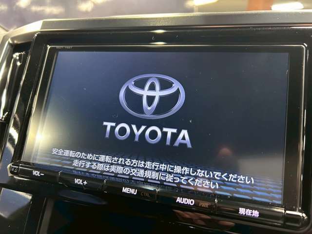【純正SDナビ】フルセグTVの視聴も可能☆高性能＆多機能ナビでドライブも快適ですよ☆