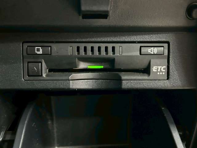 【ビルトインETC】装備済み☆長距離ドライブの必需品！高速道路の料金所も楽々通過できますね♪