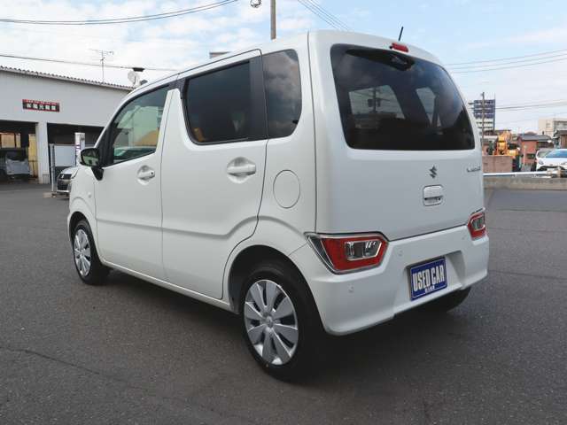 新車メーカー保証付！届出済未使用車！ナビフルセグTV後カメラ　ブルートゥース　DVD　CD録音　Pスタート　リアパーキングセンサー　シートヒーター　コーティング＆フロアマット＆ドアバイザー付総額！