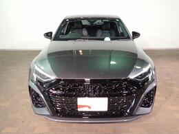 高度な訓練・教育を受けたAudi専門のテクニシャンが、100項目にもおよぶ精密な点検を実施。すべてをクリアしたAudi車だけがあなたのお手元に届けられます。