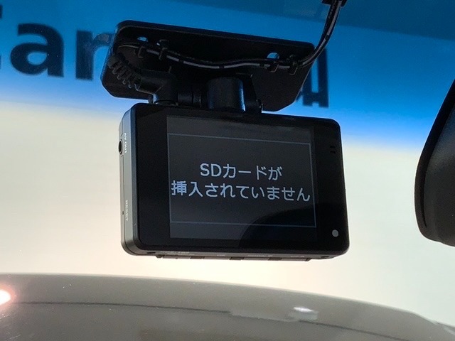 万が一の事故のときもドライブレコーダーがあると安心です。ご利用になる場合は個人情報保護の観点より新品の対応SDカードをお求め下さい。