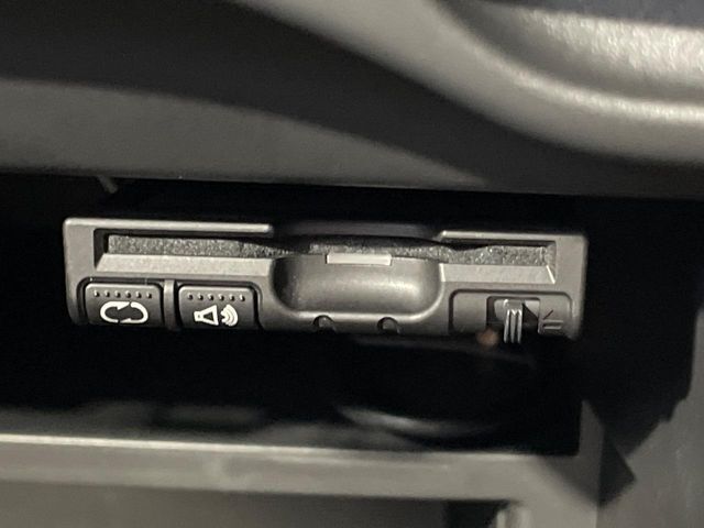 【ETC】高速道路の料金所をストレスなく通過！話題のスポットやサービスエリアに多い「スマートIC」利用時は必須のアイテムです。当店でセットアップを実施、ご納車当日からすぐにご利用いただけます！