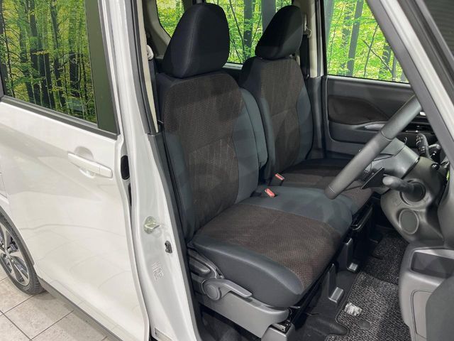 運転席シート廻りは使用感も少なく、良好な状態となっています。丁寧に使われていたことがよくわかりますね。
