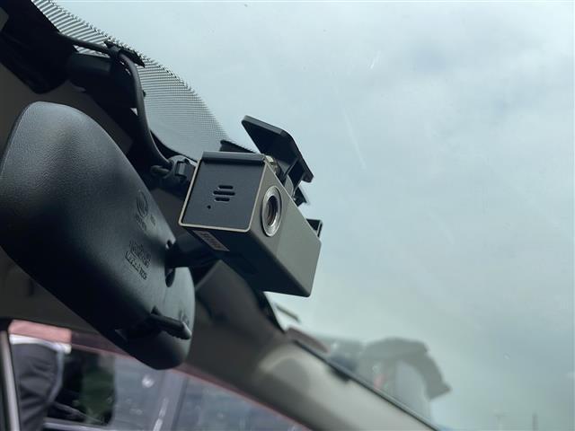 店舗にて現車の確認もいただけますので、お電話で在庫のご確認の上、是非ガリバー黒部店までご来店くださいませ！！！