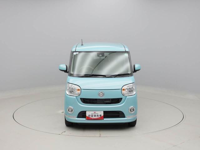 丸みのあるかわいいデザイン。天井高で車内も広いです。