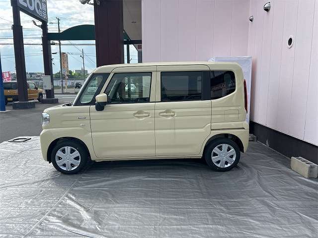 ☆★☆★道東最大級の届出済未使用車専門店シーモールです！！オールメーカーの取り扱いで、約200台の在庫車の中から気に入る1台を当店スタッフと一緒に選びませんか？？☆★☆★