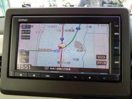 ギャザズメモリーナビ搭載しております。CD、SD、bluetoothオーディオが備わっております。