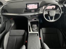 【認定中古車】Audi専門のテクニシャンが、100項目にもおよぶ精密な点検を実施。すべてをクリアしたAudi車のみが対象となります。