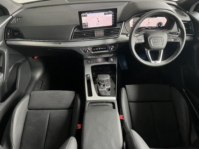 【認定中古車】Audi専門のテクニシャンが、100項目にもおよぶ精密な点検を実施。すべてをクリアしたAudi車のみが対象となります。