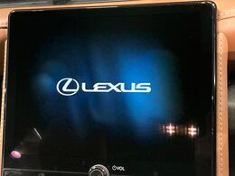 【9.8インチ　ディスプレイオーディオ】大画面のディスプレイはAppleCarPlayやAndroidAutoが利用可能。大きな画面でスマホナビアプリ等が利用いただけます♪