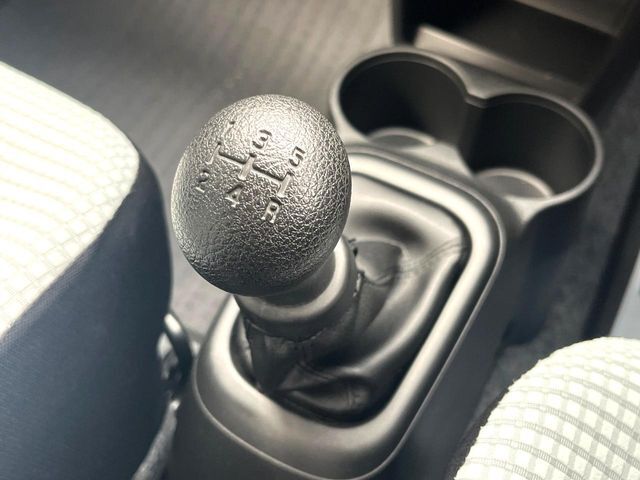 【フロア5速MT】走りの5速MT！！スポーティーな走行をお楽しみいただけます♪