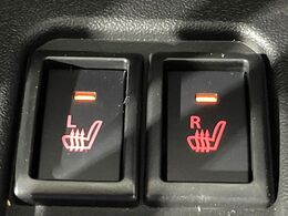 【シートヒーター】寒い日に重宝するシートヒーター！エアコンより早く温まってくれるので寒がりの人も安心ですね♪エアコンの温風は乾燥するから苦手、という方にもをおすすめです。