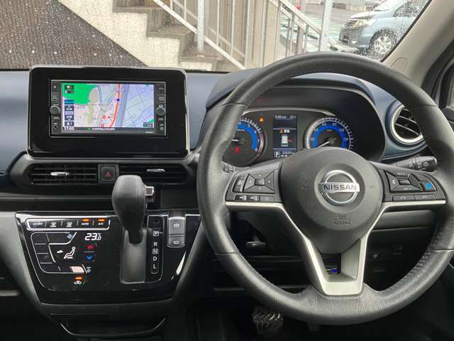 視界も広くゆったりとしているので、どなたでも運転しやすい車になっています！.