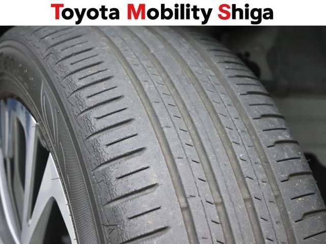 タイヤの残り溝は、2本は5ミリで、もう2本が3ミリと4ミリです。す。