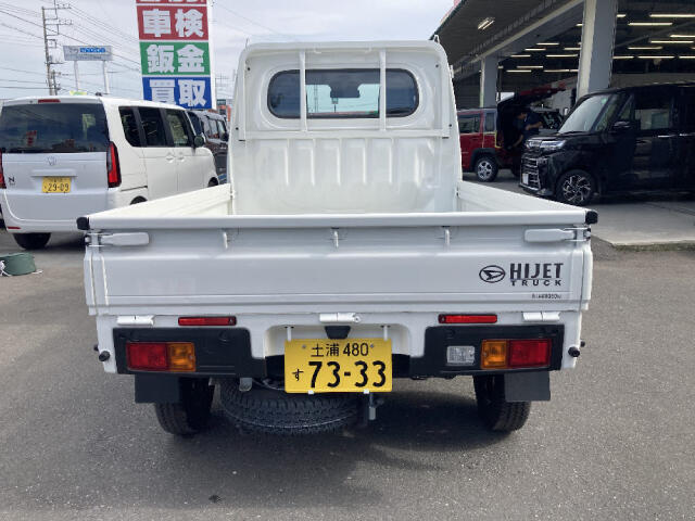 「当社のこだわり」　　冠水車　雹害車などの安い車両を修理して販売しておりません。ご安心下さい！