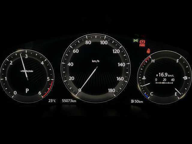 視認性とスポーティーさを両立させたメーターです。走る楽しみも増えますね☆