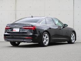 Audiが指定する独自の条件を全て満たした車だけが、認定資格を持つテクニシャンの手による100項目にも及ぶ点検・整備のプロセスを受け、お客様のもとへ届けられます。