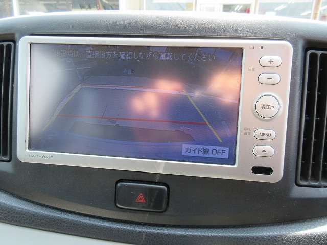 バックカメラで駐車も安心です♪