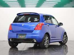 5MT　ディスプレイオーディオ　カープレイ　USB入力　Bluetooth　ETC　HIDヘッドライト　オートエアコン　純正アルミホイール　スマートキー