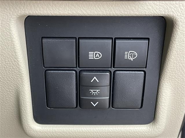 【運転席操作部】快適なドライブを楽しむための機能が装備されています！運転席から触れるので、使いやすいです！除菌プランいれていただくと、さらに清潔で安心していただけます！