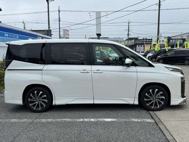 新車低金利実質年率0.9％～☆各色グレード選択可能です☆