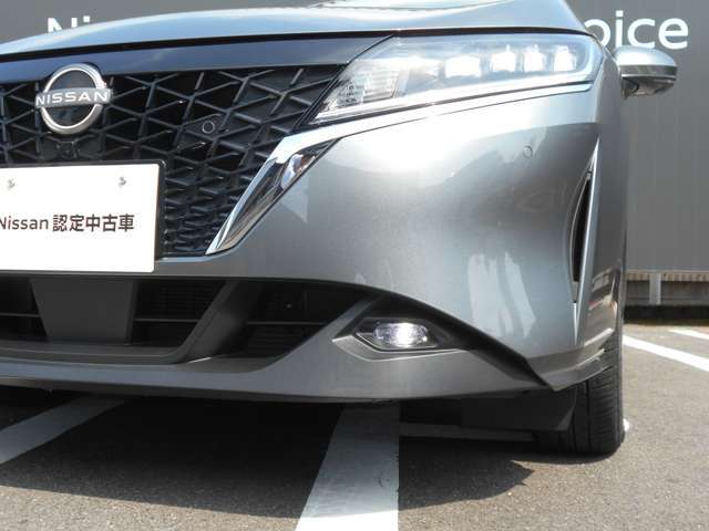 フォグランプが付いています。霧の日や雨の日に自分の存在をアピールして事故の防止になります。
