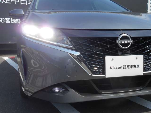 LEDヘッドライトです。夜道でも明るいですよ。