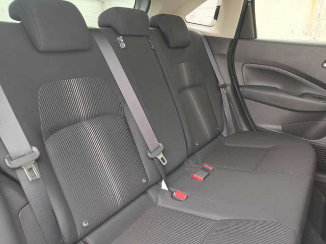 ☆車の査定士常駐☆世の中にはいろんな修復歴がございます。どーんと大修復歴車から、インナー先の小曲がりまで程度は様々。査定士が修復箇所を明確にお答えしますね。不安なお買い物はしちゃいけません。
