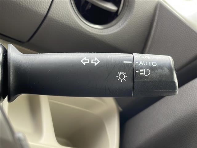【　オートライト　】オートライトなのでライトの点け忘れを気にすることなく運転が出来ます♪