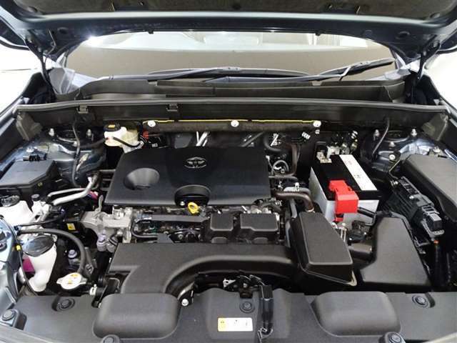 【まるごとクリーニング】トヨタが運営するトヨタ認定中古車の基準を合格したクリーニングを実施しております、室内はもちろん、エンジンルームもピッカピカ☆　是非足を運んで実際に車を見てみてください♪
