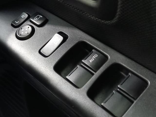 お車に合わせて無料保証以外にも、保証範囲、期間、距離を拡充させた有料保証もご用意しております！中古車の購入が初めてで不安・・・というお客様もご安心ください！