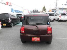 プライバシーガラスです。名前の通り、プライバシー確保！また、冷房の効果担保にも役立ちます☆