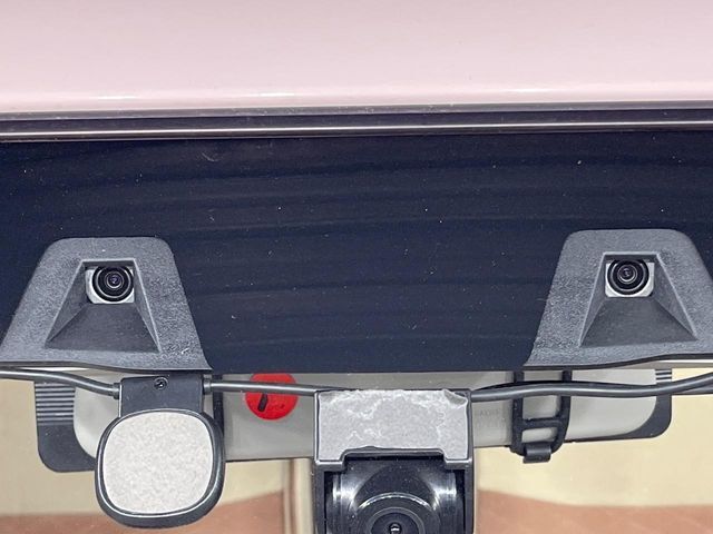 【スズキ　セーフティサポート】走行中に前方の車両等を認識し、衝突しそうな時は警報とブレーキで衝突回避と被害軽減をアシスト。より安全にドライブをお楽しみいただけます。