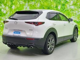 全国に店舗を展開しているのでどこでもお取り寄せが可能です！この車が気になるけど遠方だから・・・と諦める必要はありません！※別途陸送費が必要です。