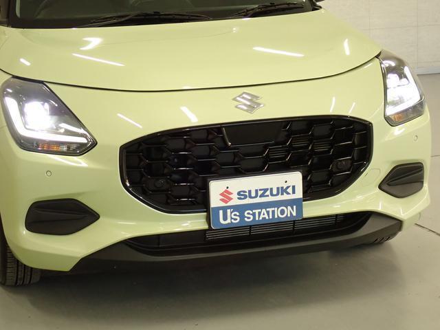 駐車時などの低速でも反応する　低速時ブレーキサポート。前進にも後退にも対応しています。