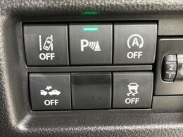 【スズキ　セーフティサポート】走行中に前方の車両等を認識し、衝突しそうな時は警報とブレーキで衝突回避と被害軽減をアシスト。より安全にドライブをお楽しみいただけます。