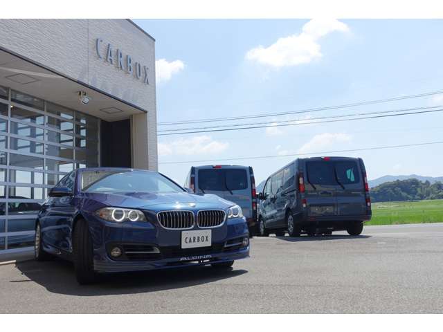 2012年にD5ターボがデビュー。こちらはセダンのみの設定になります。BMW製のN57エンジンを搭載。