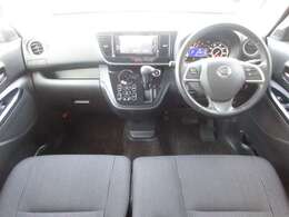 ご納車後も安心なプレミアム保証をご提案いたします。ナビや電装品、エアコンなども含めた600項目の充実した保証内容と安心のロードサービス付帯でサポートいたします。詳細はお尋ねください。