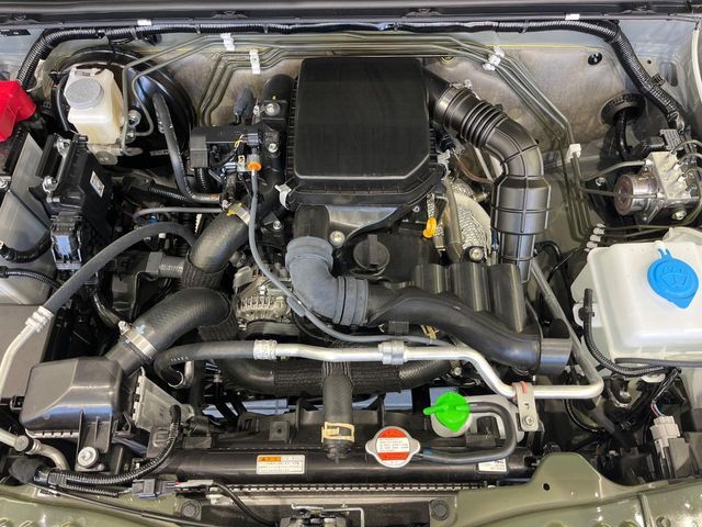 親切・丁寧な専門メカニックスタッフが応対！・車検・点検整備・事故等の修理などアフターサービスも安心。お車のカスタマイズもネクステージのサービススタッフまでご相談ください！