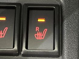 【シートヒーター】寒い日に重宝するシートヒーター！エアコンより早く温まってくれるので寒がりの人も安心ですね♪エアコンの温風は乾燥するから苦手、という方にもをおすすめです。