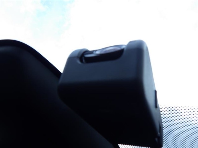 トヨタ認定中古車保証付！（1年間、距離無制限　HV車はHV保証付）　別途延長保証もご用意しております♪　ぜひ現車を確認にご来店ください